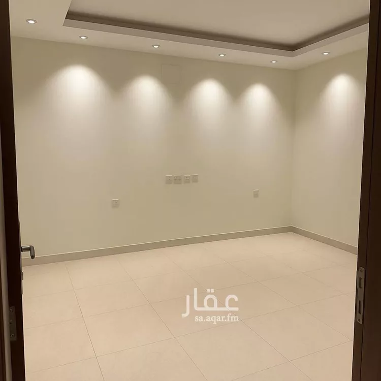 فيلا للإيجار في شارع عبدالله لابني, حي عريض, مدينة الرياض, منطقة الرياض صورة 4