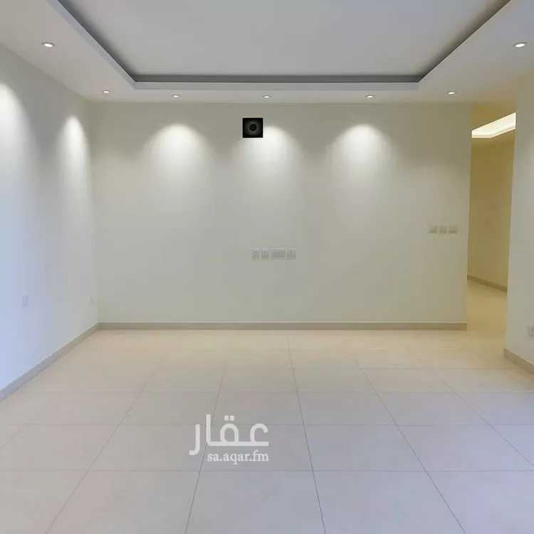 فيلا للإيجار في شارع عبدالله لابني, حي عريض, مدينة الرياض, منطقة الرياض صورة 5