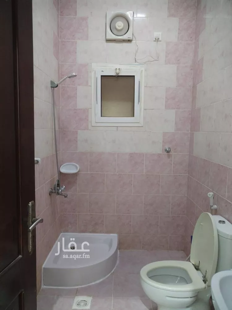 شقة للإيجار في شارع ابي الحرم المقدسي, حي الامارة, مدينة ينبع, منطقة المدينة المنورة صورة 4