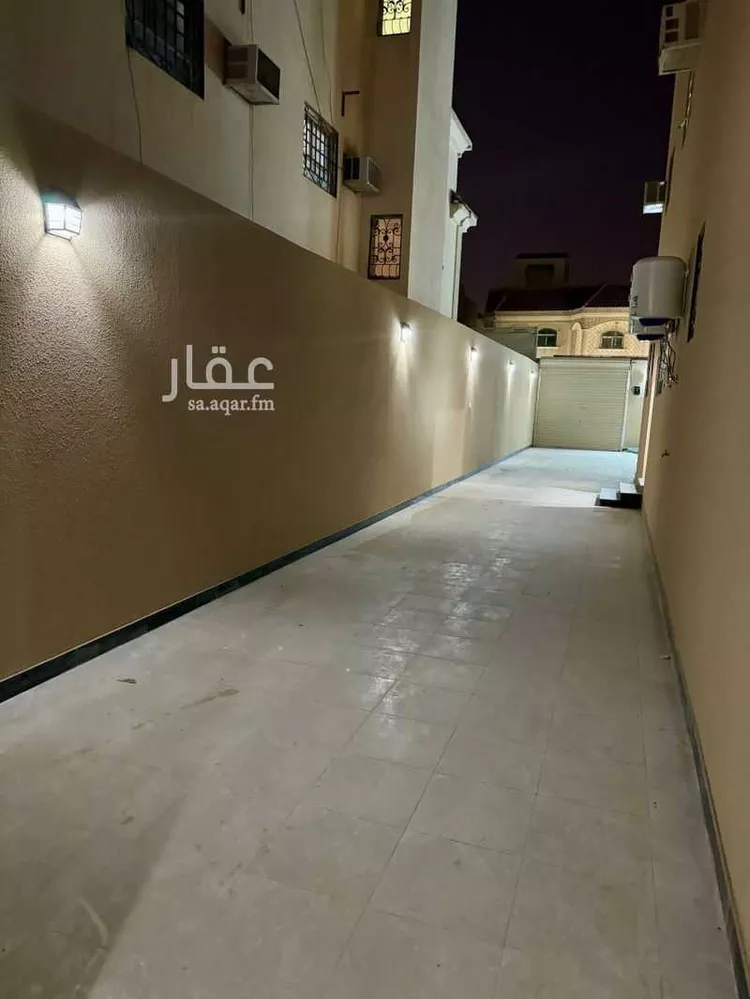 فيلا للبيع في شارع برزخ العروضي, حي العريجاء الغربي, مدينة الرياض, منطقة الرياض 15