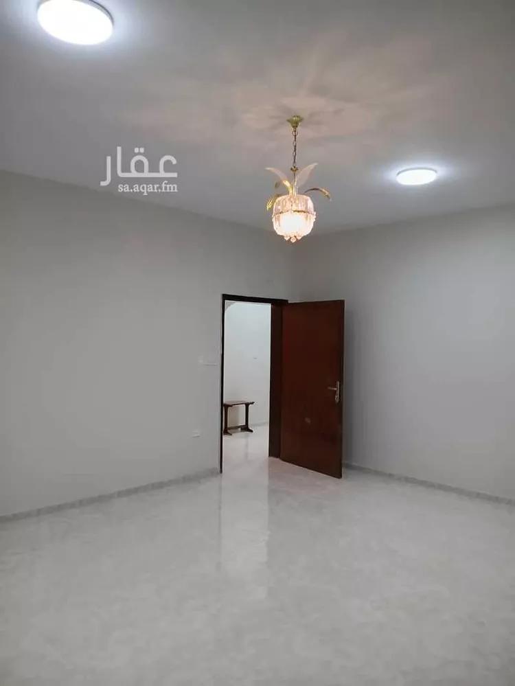 فيلا للإيجار في شارع الدليل, حي النزهة, مدينة الدمام, المنطقة الشرقية صورة 4