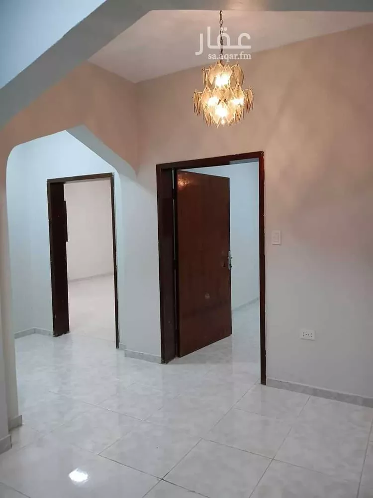 فيلا للإيجار في شارع الدليل, حي النزهة, مدينة الدمام, المنطقة الشرقية صورة 2
