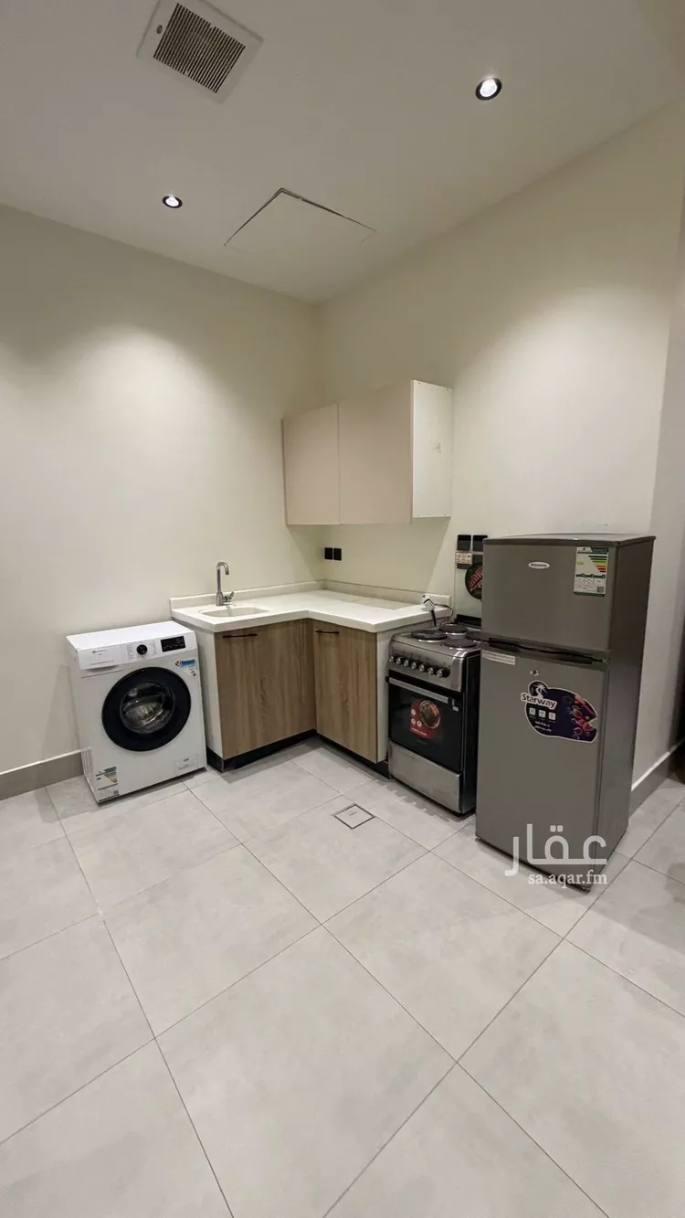 شقة للإيجار في شارع سكاكا, حي ظهرة لبن, مدينة الرياض, منطقة الرياض