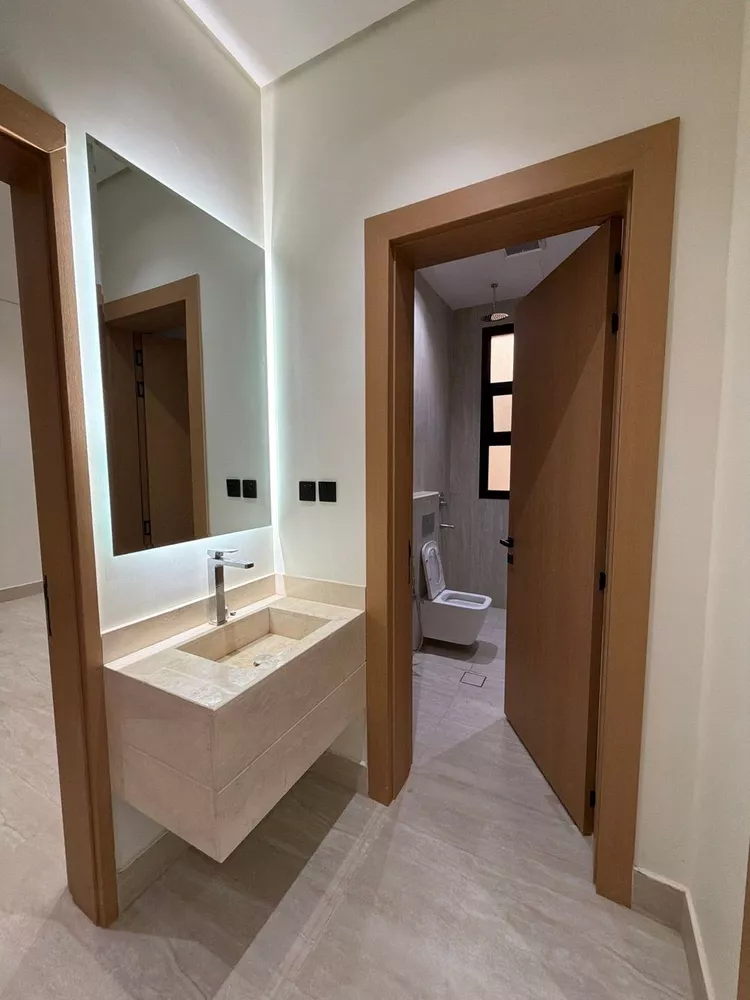 شقة للبيع في شارع عنيزة, حي ظهرة لبن, مدينة الرياض, منطقة الرياض 8