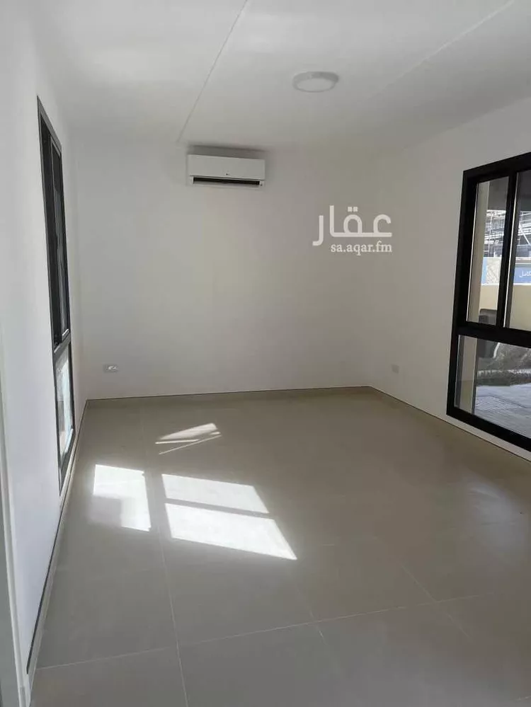 فيلا للإيجار في شارع رقم 1009 ، حي مطار الملك خالد الدولي ، الرياض ، منطقة الرياض صورة 5