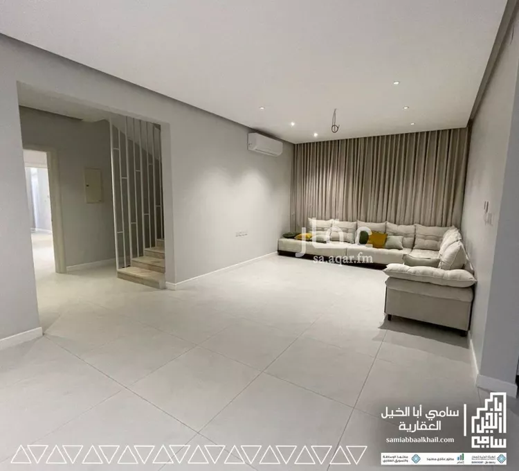 فيلا للبيع في شارع عبدالمحسن العباد, حي الربوة, مدينة البكيرية, منطقة القصيم صورة 3