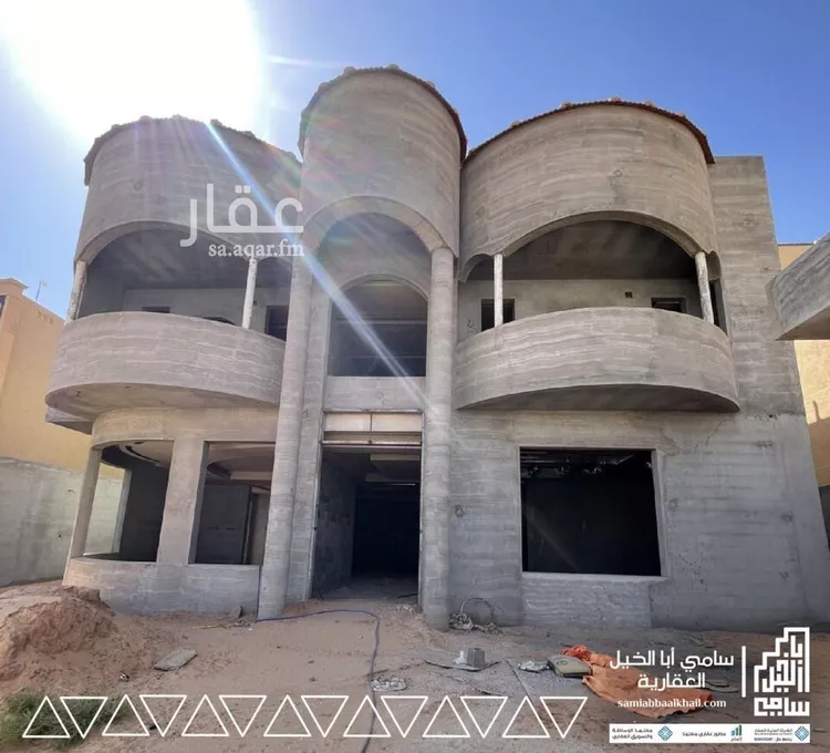 فيلا للبيع في شارع ابراهيم السويح, حي الصفاء, مدينة البكيريه, منطقة القصيم صورة 3