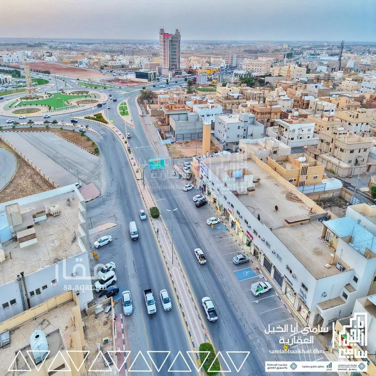 عمارة للبيع في شارع الملك خالد بن عبدالعزيز, حي الديرة, مدينة البكيريه, منطقة القصيم صورة 5