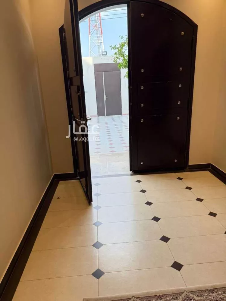 فيلا للبيع في شارع معن السعدي, حي النقرة, مدينة حائل, منطقة حائل صورة 5