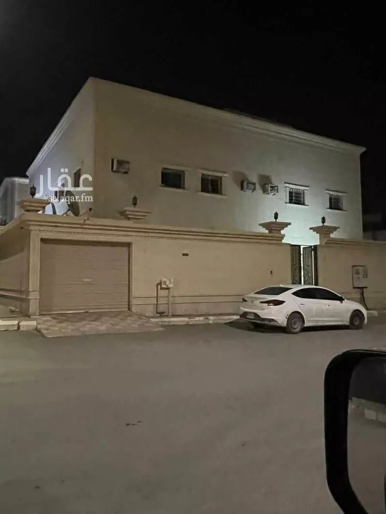 فيلا للبيع في شارع المعتمد بن عياد, حي طويق, مدينة الخرج, منطقة الرياض