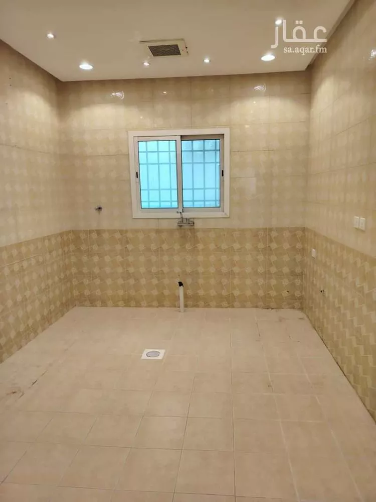 Floor for Rent in Riyadh Al Khalidiyah صورة 4
