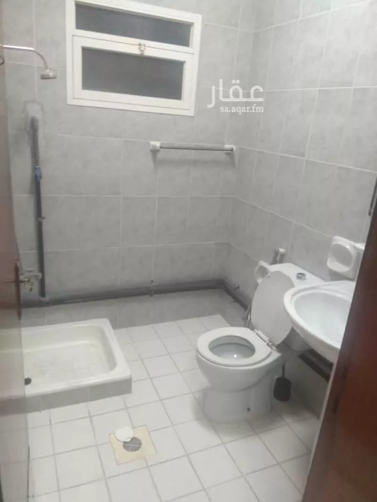 شقة للإيجار في شارع السادس عشر, حي العقربية, مدينة الخبر, المنطقة الشرقية 7