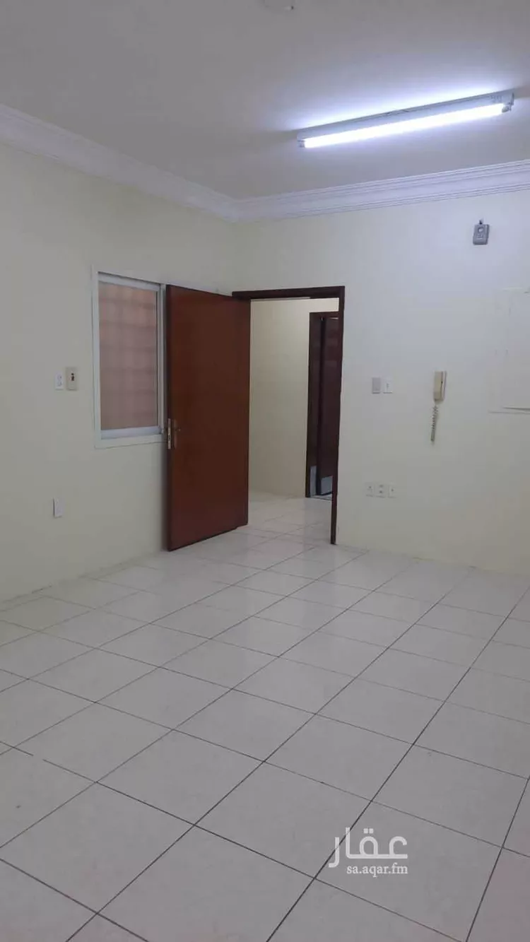 شقة للإيجار في شارع السادس عشر, حي العقربية, مدينة الخبر, المنطقة الشرقية 8