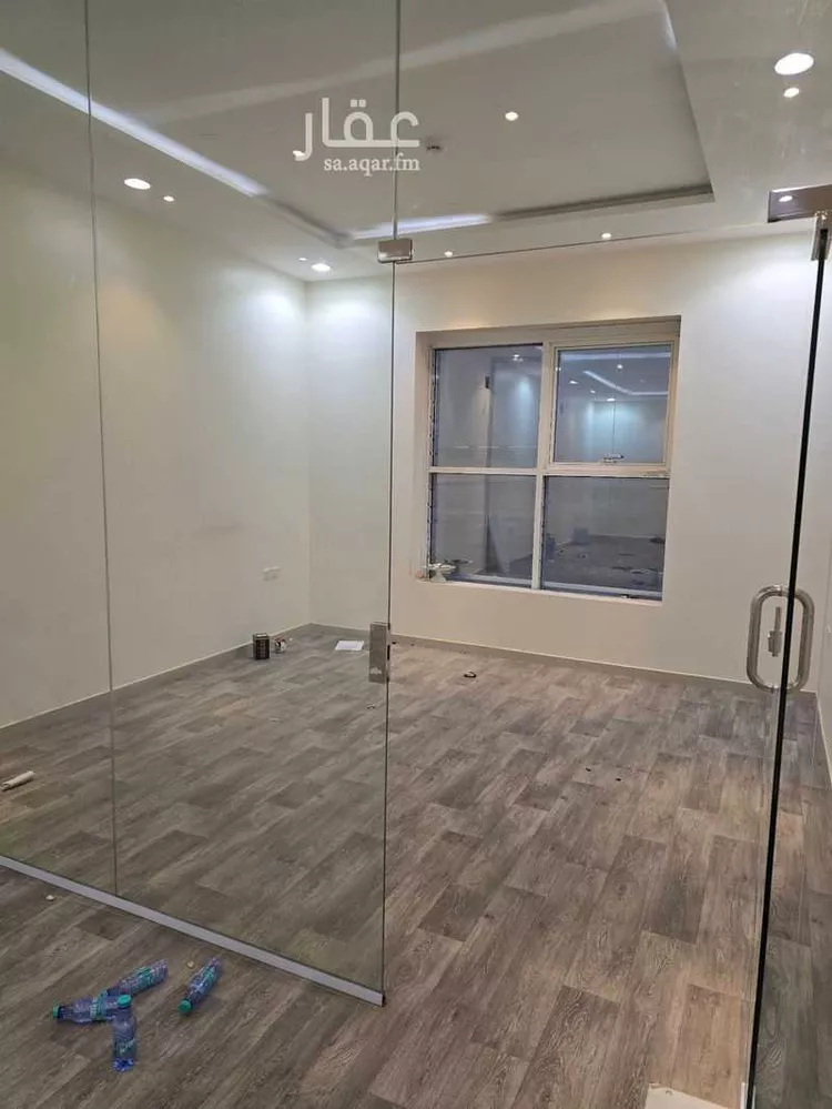 مكتب تجاري للإيجار في شارع المصانع, حي الحمراء, مدينة الرياض, منطقة الرياض صورة 3