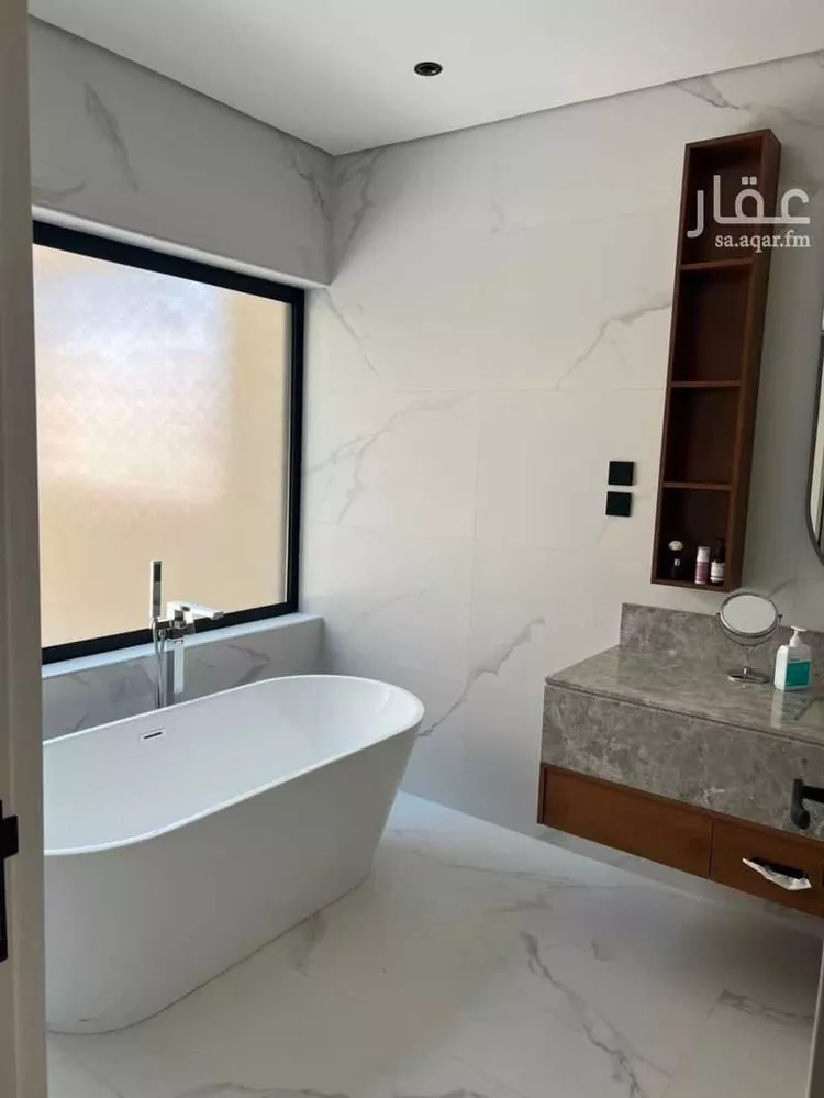 فيلا للبيع في شارع البلقاء, حي الحمراء, مدينة الرياض, منطقة الرياض 14