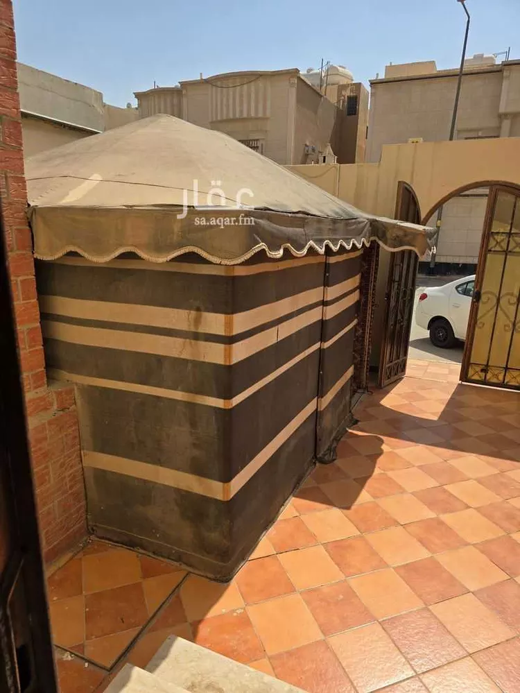 فيلا للبيع في شارع عمودان, حي المونسية, مدينة الرياض, منطقة الرياض 18