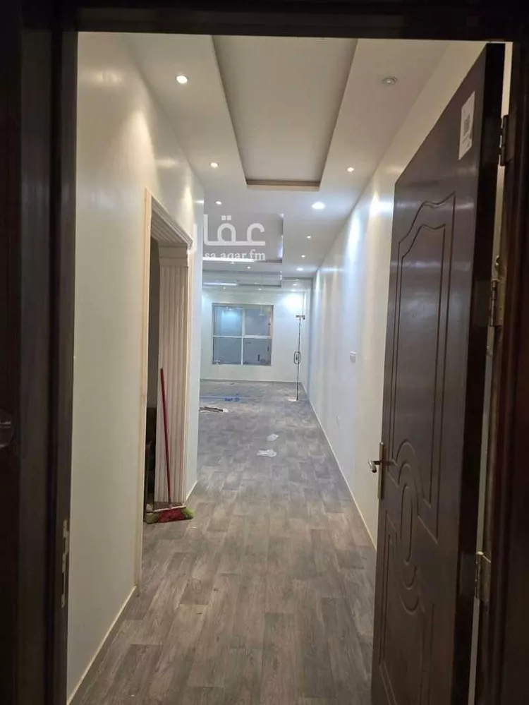 مكتب تجاري للإيجار في شارع المصانع, حي الحمراء, مدينة الرياض, منطقة الرياض صورة 2