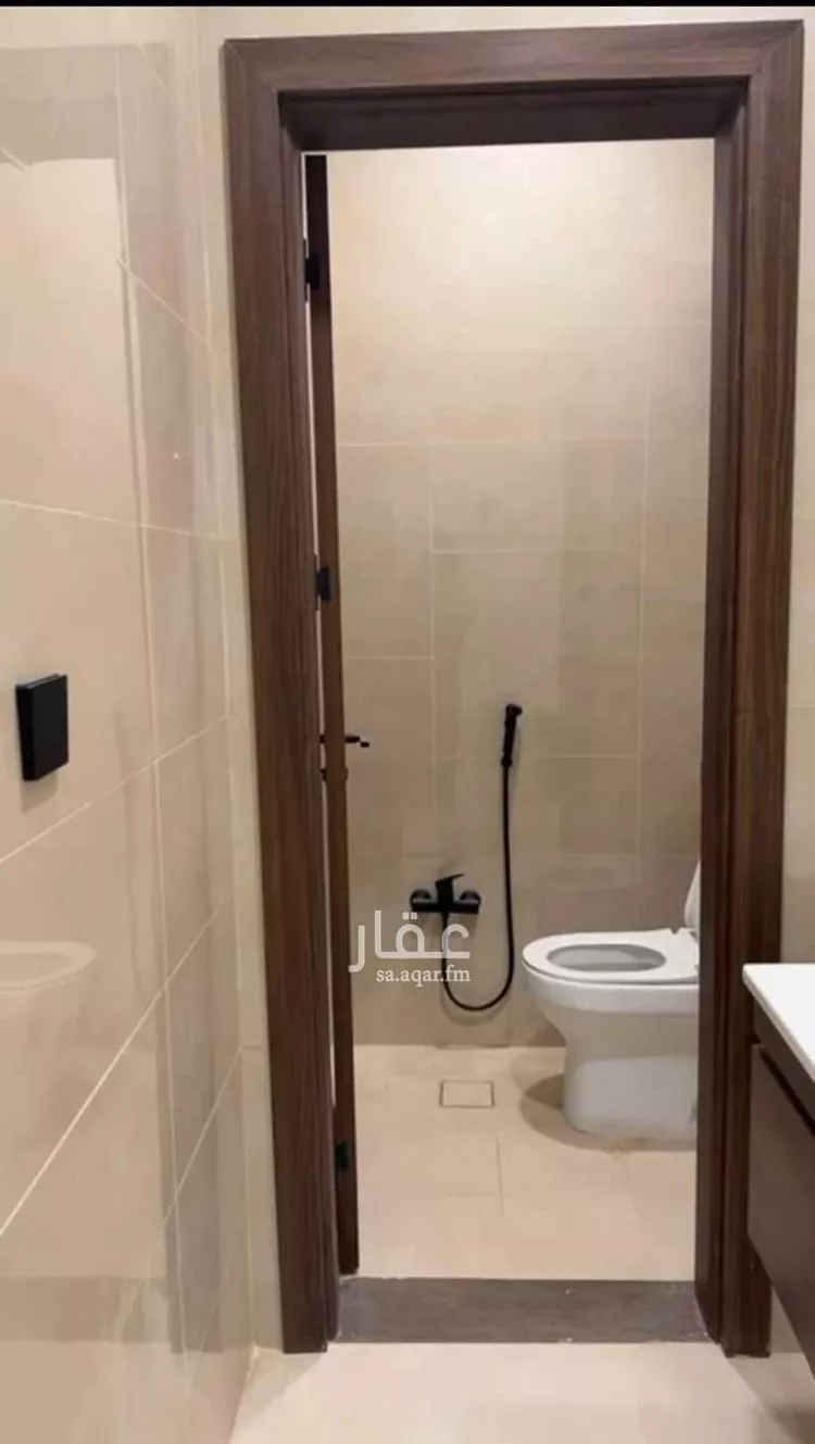 شقة للإيجار في شارع شارع محمد بن عوجان, حي الحزم, مدينة الرياض, منطقة الرياض صورة 3