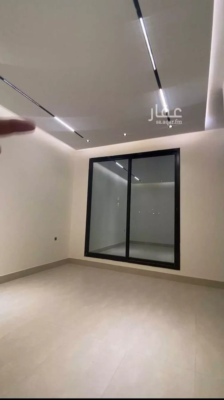 فيلا للبيع في شارع أحمد بن محمد البغدادي, حي عكاظ, مدينة الرياض, منطقة الرياض صورة 5