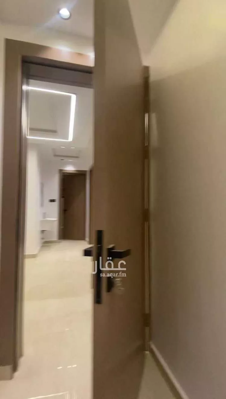 شقة للإيجار في شارع شارع محمد بن عوجان, حي الحزم, مدينة الرياض, منطقة الرياض صورة 3