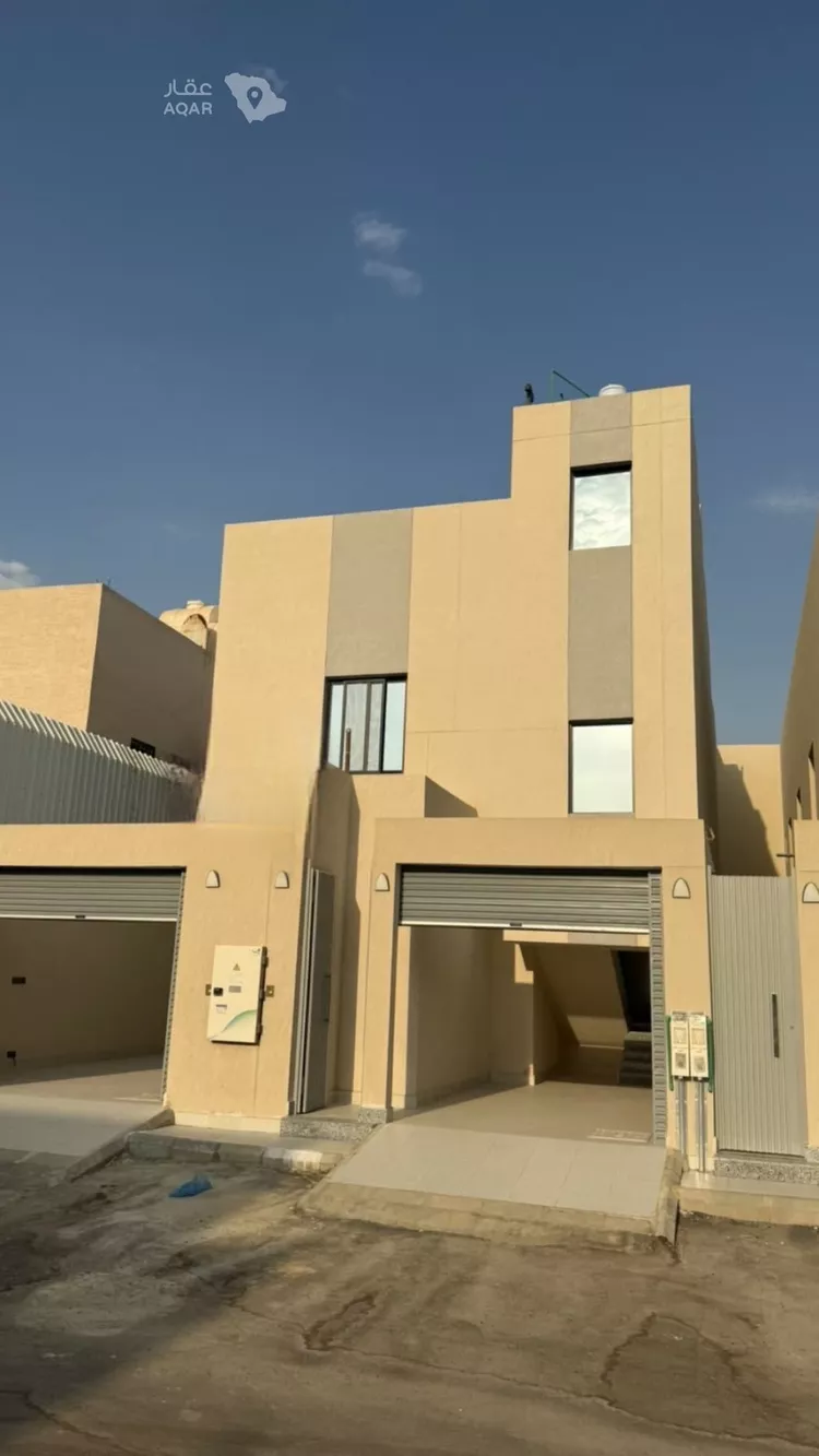 دور للبيع في شارع شاهين, حي العزيزية, مدينة الرياض, منطقة الرياض