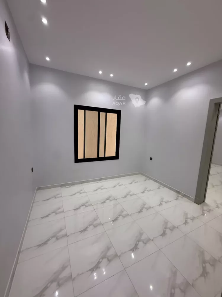 دور للبيع في شارع شاهين, حي العزيزية, مدينة الرياض, منطقة الرياض 5