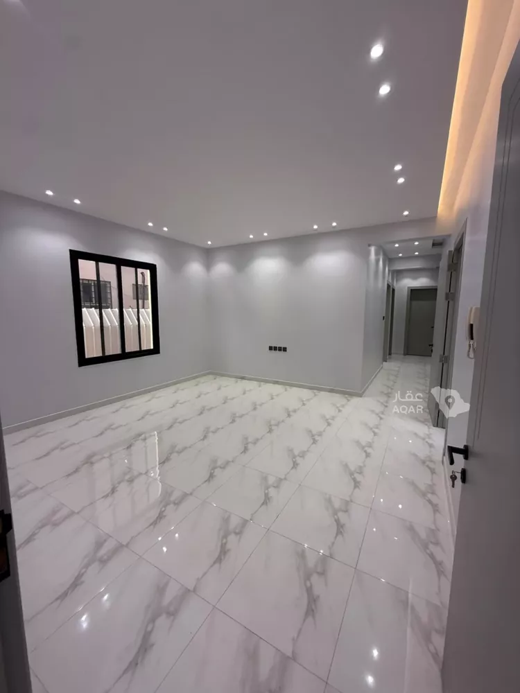 دور للبيع في شارع شاهين, حي العزيزية, مدينة الرياض, منطقة الرياض 4