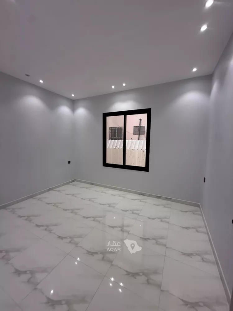 دور للبيع في شارع شاهين, حي العزيزية, مدينة الرياض, منطقة الرياض 7