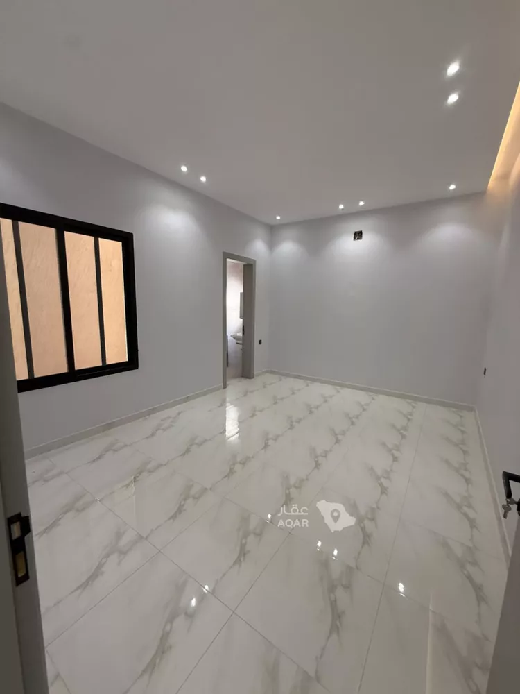 دور للبيع في شارع شاهين, حي العزيزية, مدينة الرياض, منطقة الرياض 8
