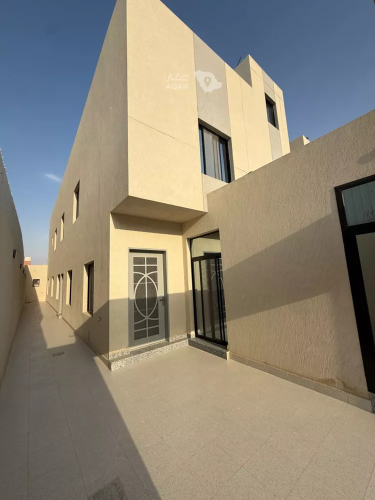 دور للبيع في شارع شاهين, حي العزيزية, مدينة الرياض, منطقة الرياض 2
