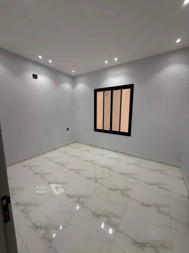دور للبيع في شارع شاهين, حي العزيزية, مدينة الرياض, منطقة الرياض 3