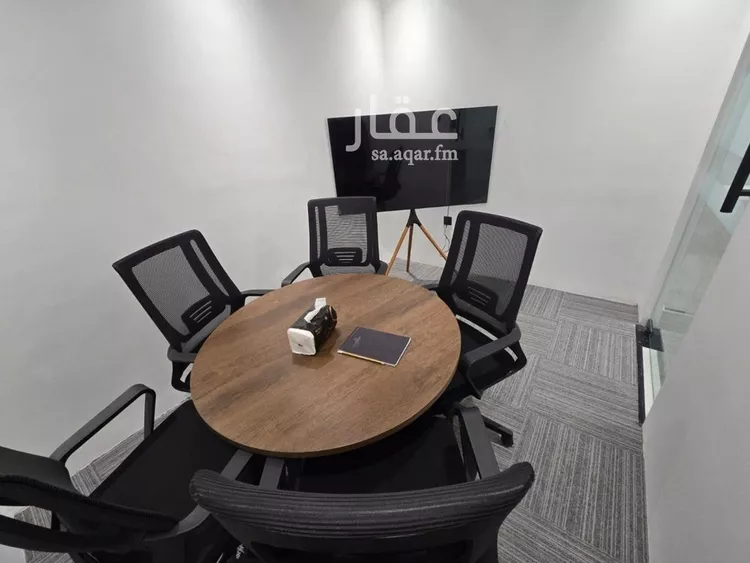 مكتب تجاري للإيجار في شارع سعود بن عبدالعزيز بن محمد الفرعي, حي التعاون, مدينة الرياض, منطقة الرياض صورة 3