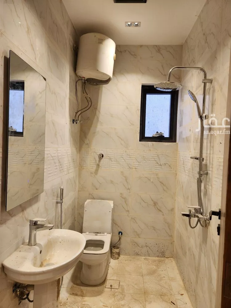 شقة للإيجار في شارع العوفي, حي العريجاء الغربي, مدينة الرياض, منطقة الرياض 8