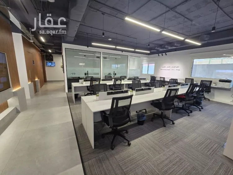 مكتب تجاري للإيجار في شارع سعود بن عبدالعزيز بن محمد الفرعي, حي التعاون, مدينة الرياض, منطقة الرياض صورة 5