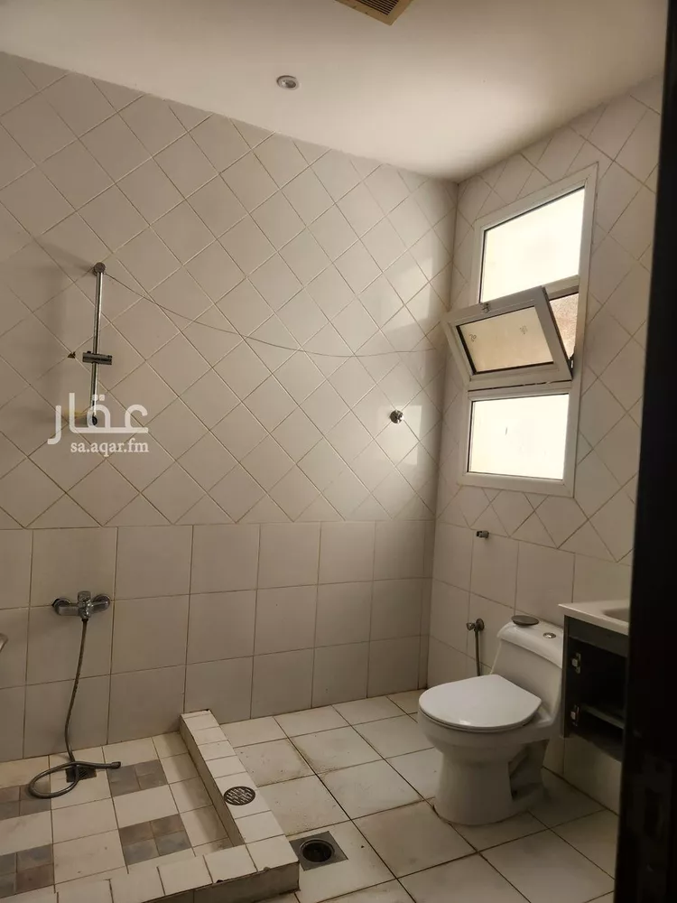 عمارة للإيجار في شارع الخطيب بن تيمية, حي العود, مدينة الرياض, منطقة الرياض صورة 3