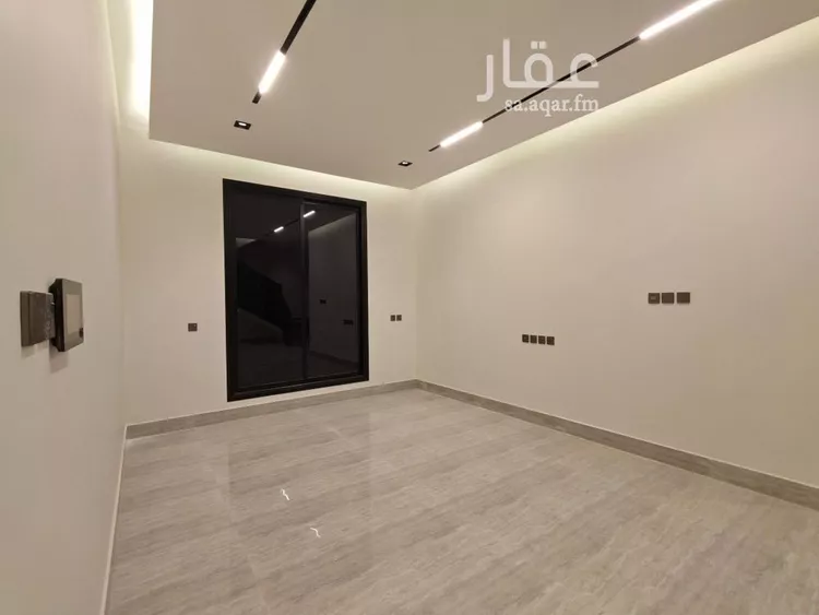 Floor for Sale in Riyadh Ar Rimal 14