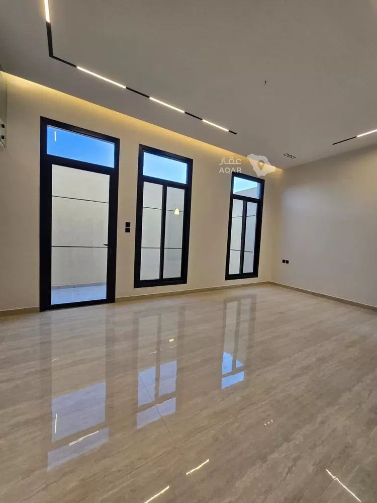 فيلا للبيع في شارع خارجة بن سعيد, حي الرمال, مدينة الرياض, منطقة الرياض 8