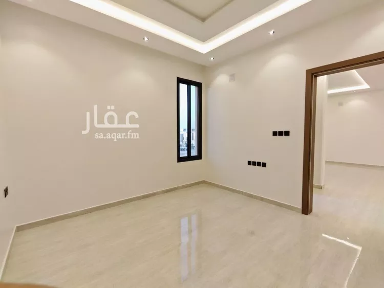 فيلا للبيع في شارع عبيدالله الفقيه, حي الرمال, مدينة الرياض, منطقة الرياض صورة 3