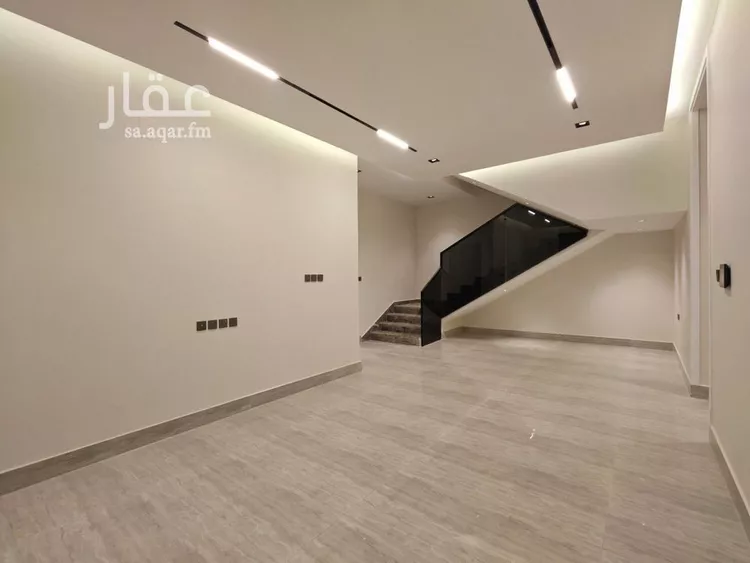 Floor for Sale in Riyadh Ar Rimal 8