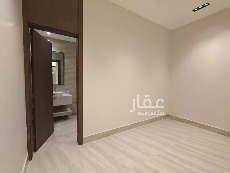 فيلا للبيع في شارع أبي الكرم العكبري, حي المونسية, مدينة الرياض, منطقة الرياض 7