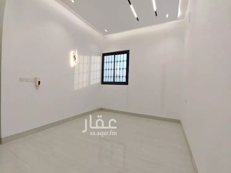 فيلا للبيع في شارع حمزة بن القاسم, حي الرمال, مدينة الرياض, منطقة الرياض