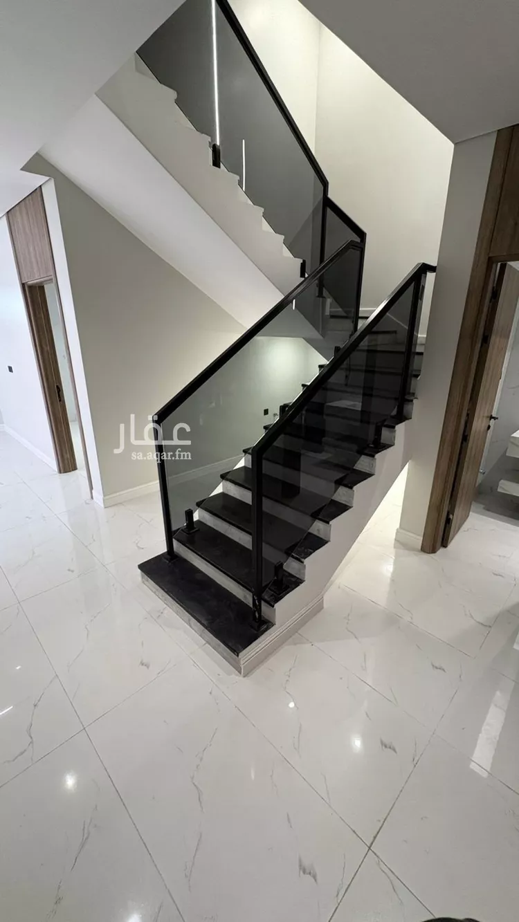 فيلا للبيع في شارع الاسود ابن عبد شمس البلوي, حي شوران, مدينة المدينة المنورة, منطقة المدينة المنورة صورة 3