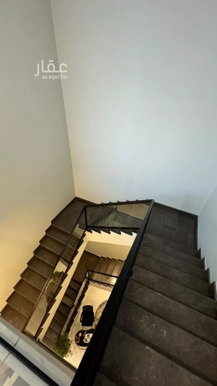 فيلا للبيع في شارع محمد بن المصيصي, حي بنى بياضة, مدينة المدينة المنورة, منطقة المدينة المنورة صورة 4