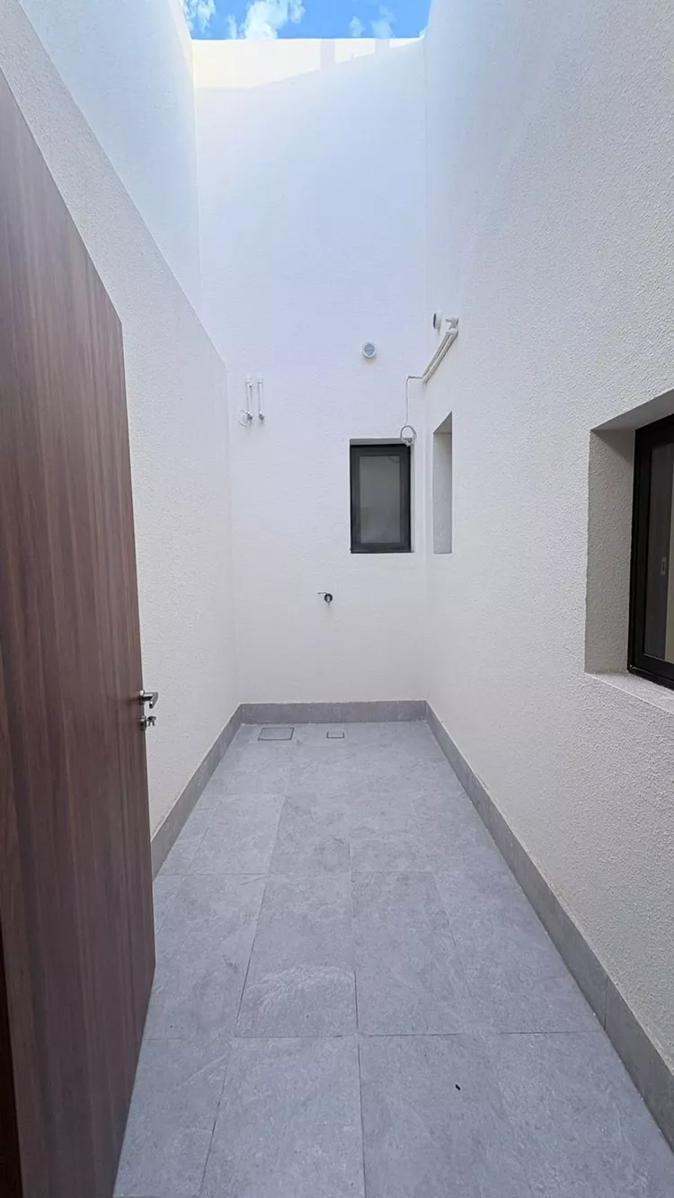 دور للبيع في شارع   بعجة بن زيد رضي الله عنه, حي الشافية, مدينة المدينة المنورة, منطقة المدينة المنورة صورة 3