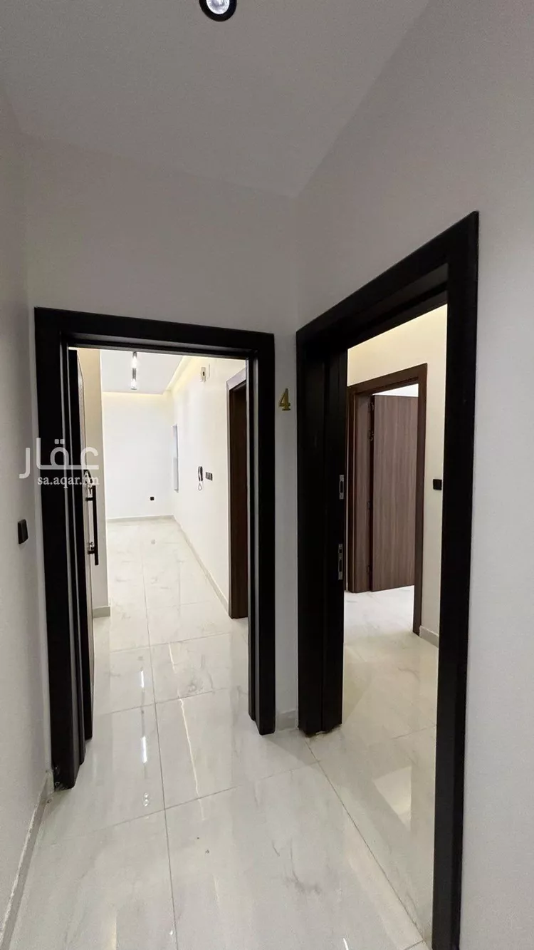 فيلا للبيع في شارع عمرو ابن عبيدالله الحضرمي, حي الدفاع, مدينة المدينه المنوره, منطقة المدينة المنورة صورة 3