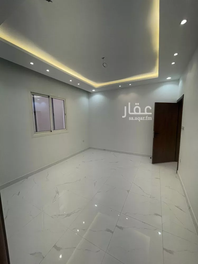 Floor for Sale in Medina Al Matar صورة 4