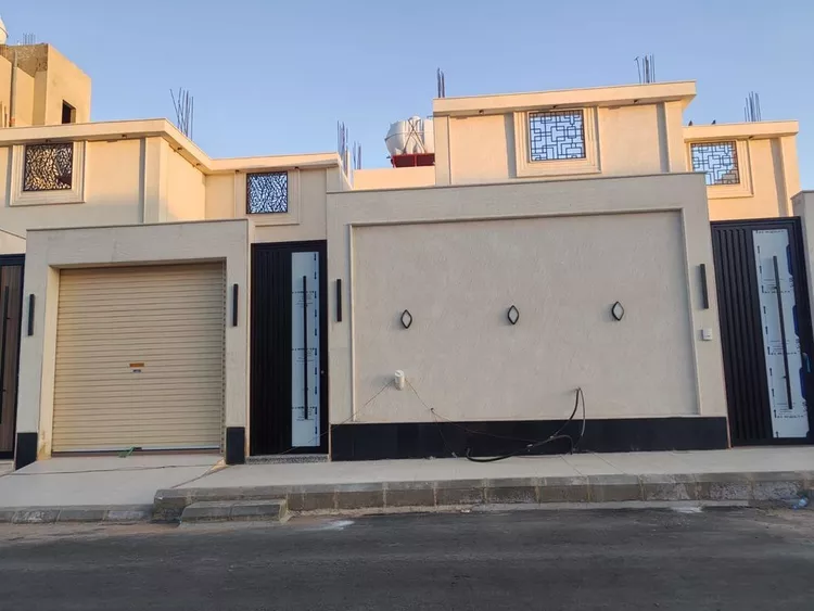 دور للبيع في شارع لقيط بن ناشرة, حي أبو مرخة, مدينة المدينة المنورة, منطقة المدينة المنورة صورة 2