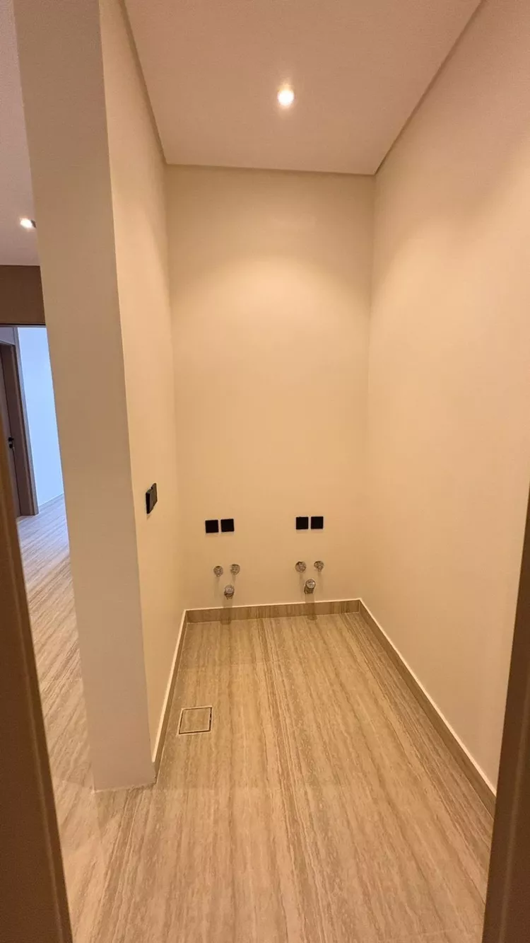 Floor for Sale in Medina Al Jassah 14