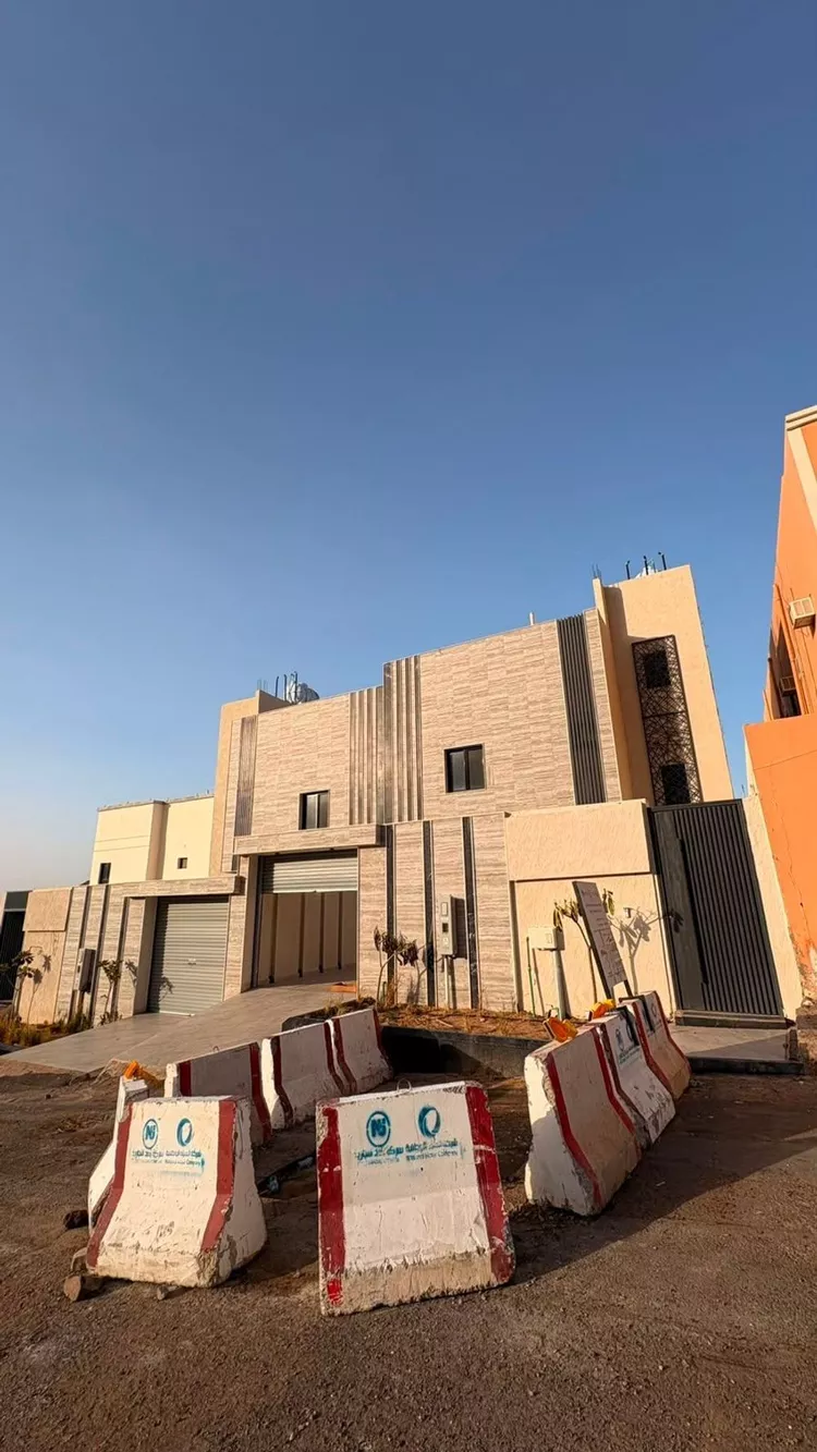 دور للبيع في شارع اسحاق بن الحكيم, حي جبل عير, مدينة المدينة المنورة, منطقة المدينة المنورة 6