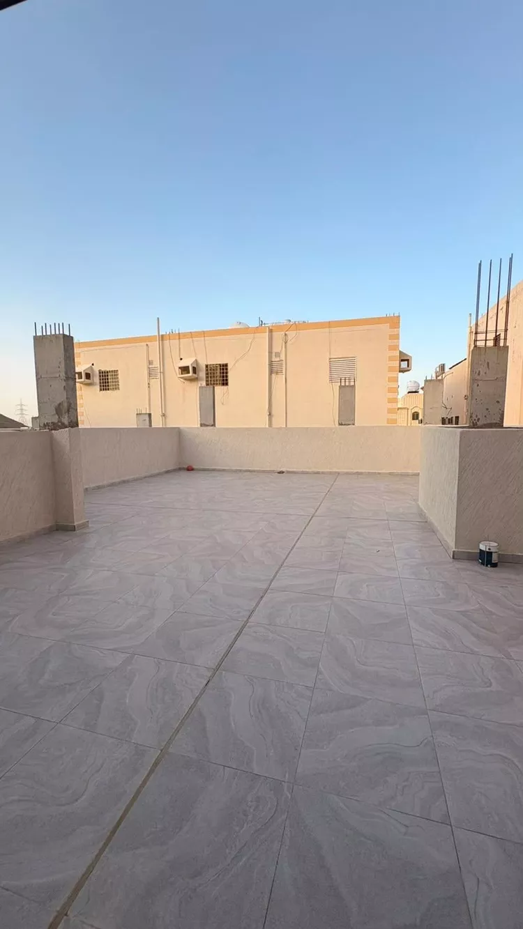دور للبيع في شارع اسحاق بن الحكيم, حي جبل عير, مدينة المدينة المنورة, منطقة المدينة المنورة 15